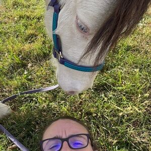 Meet your Posher, Elly